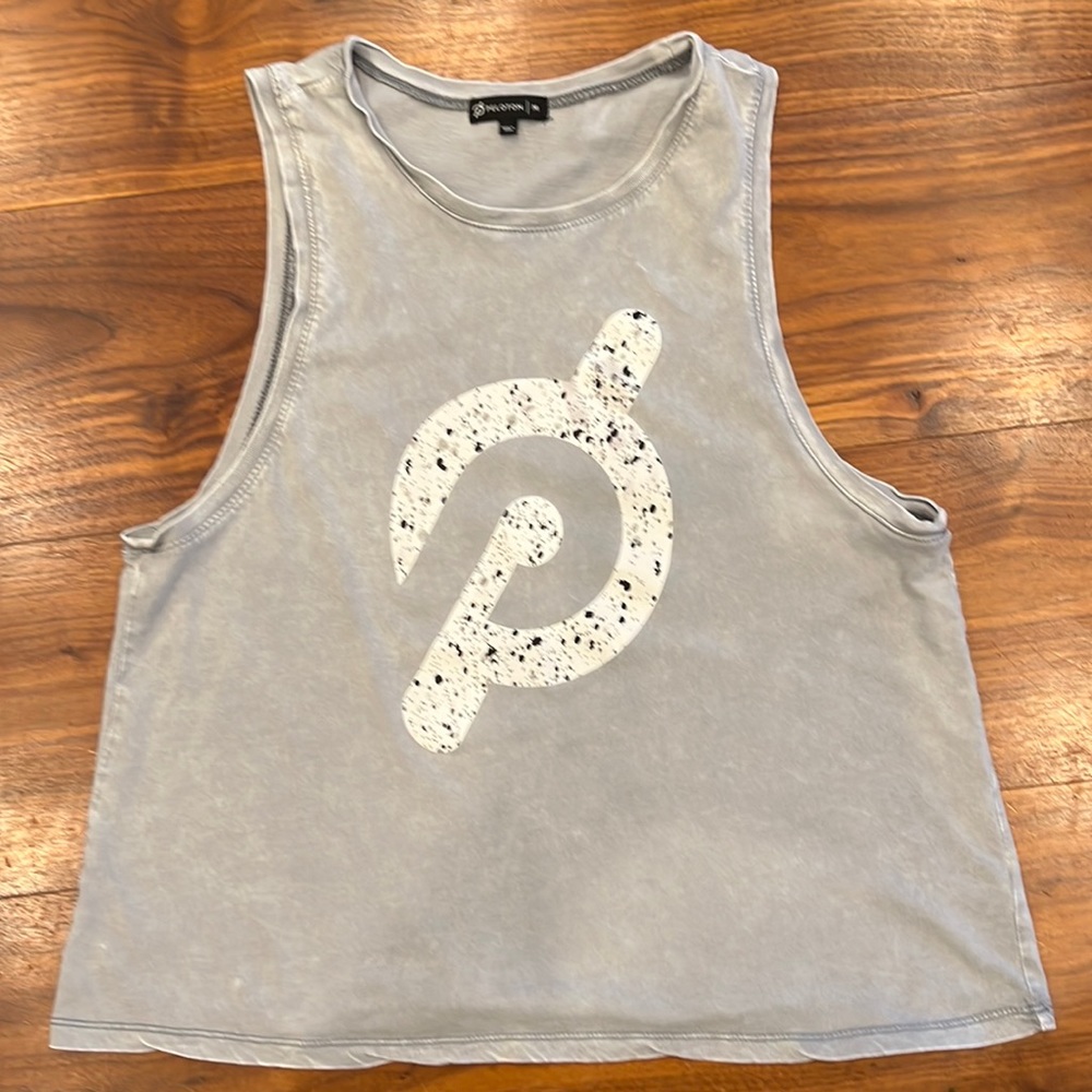 Peloton women’s medium tank. Grey, spatter print logo. Original faded condition!